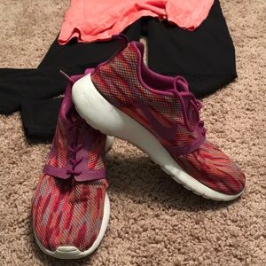 Women’s Nike shoes